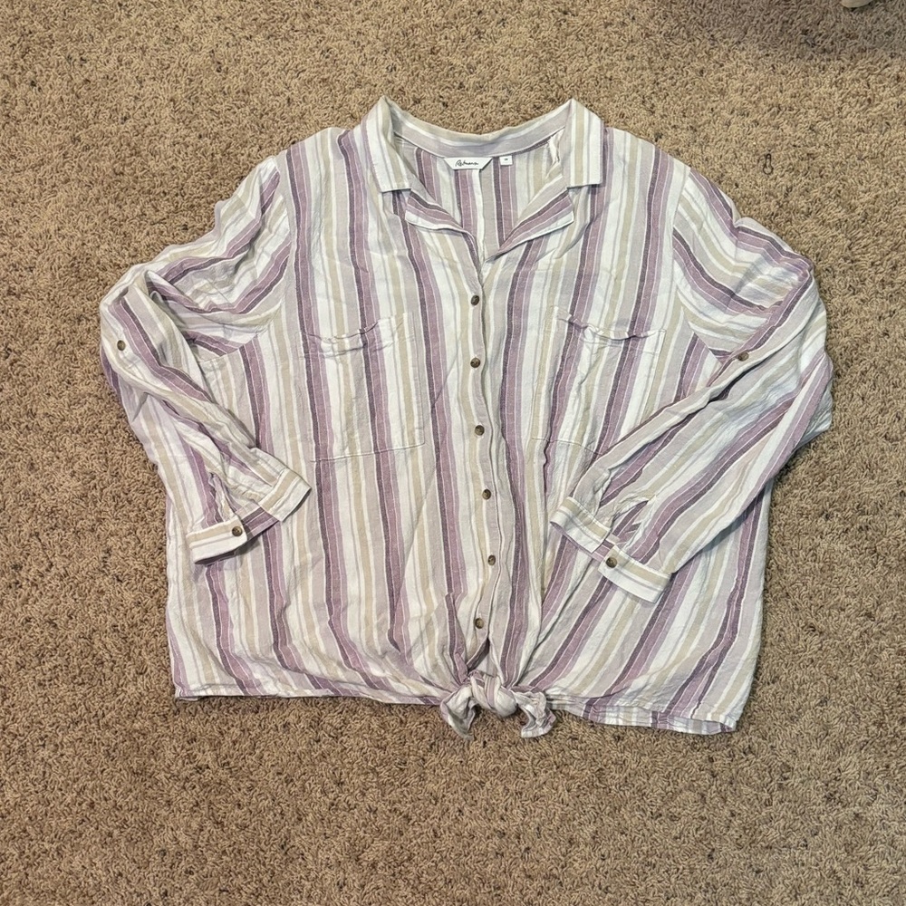 🎀 2 for $20 Sale 🎀 Reitman’s knot front blouse